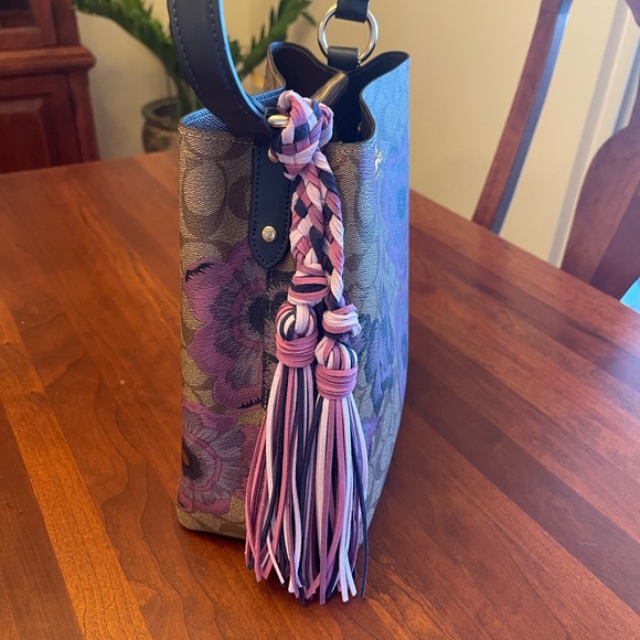 Coach Kaffe Fasset Signature Town Bucket Bag With Handmade Double Tassel - Picture 4 of 9